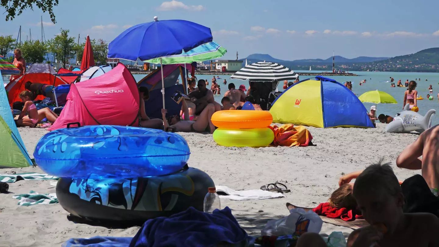 Balatonlellén eladó házat, nyaralót, üdülőt, vízparti ingatlant keresek Vevőimnek