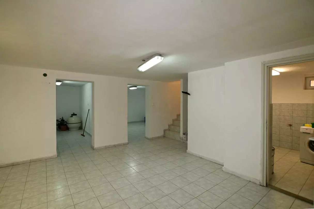 balatonszepezdi panorámás medencés ház - alagsor