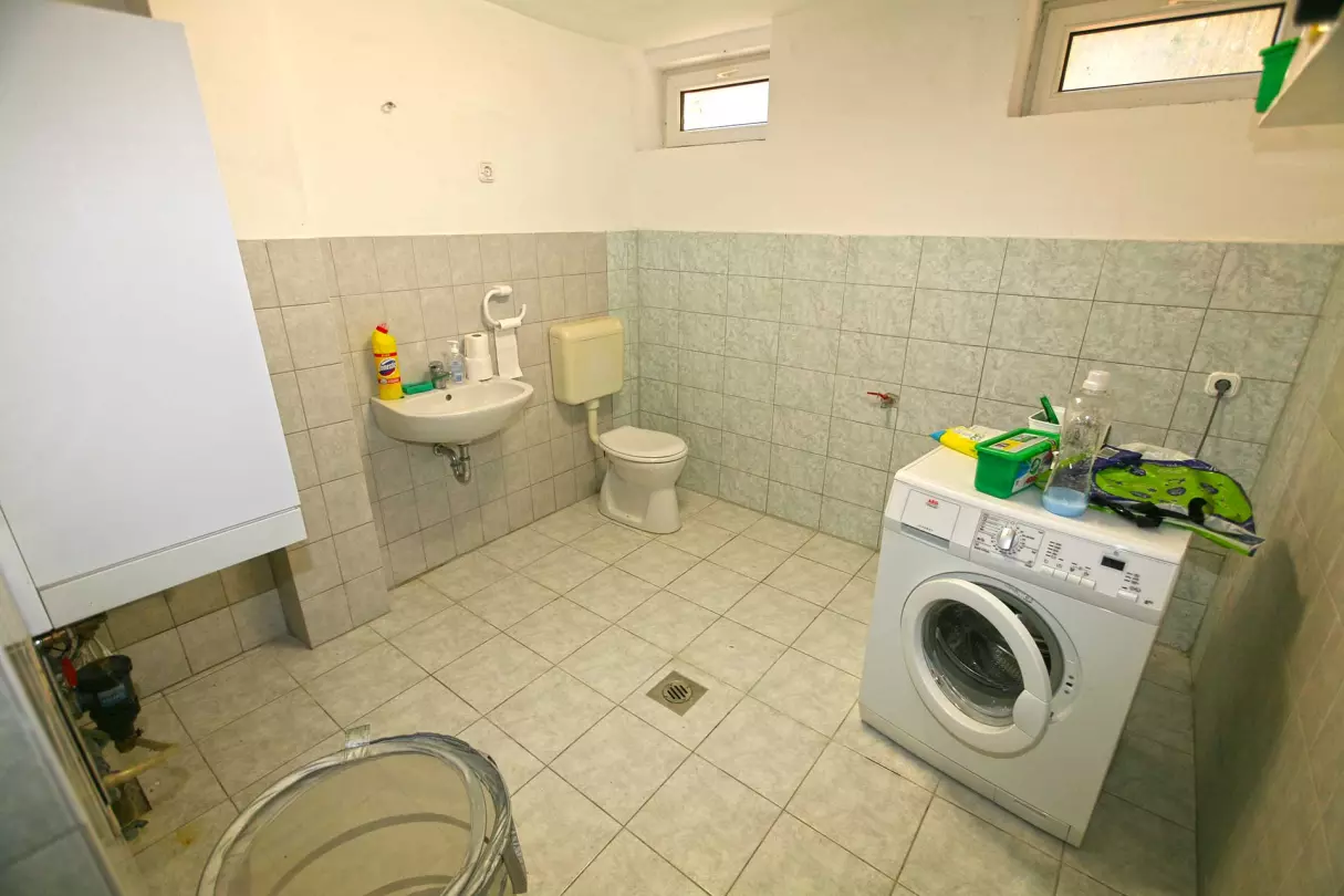 balatonszepezdi panorámás medencés ház - alagsor, kazánház