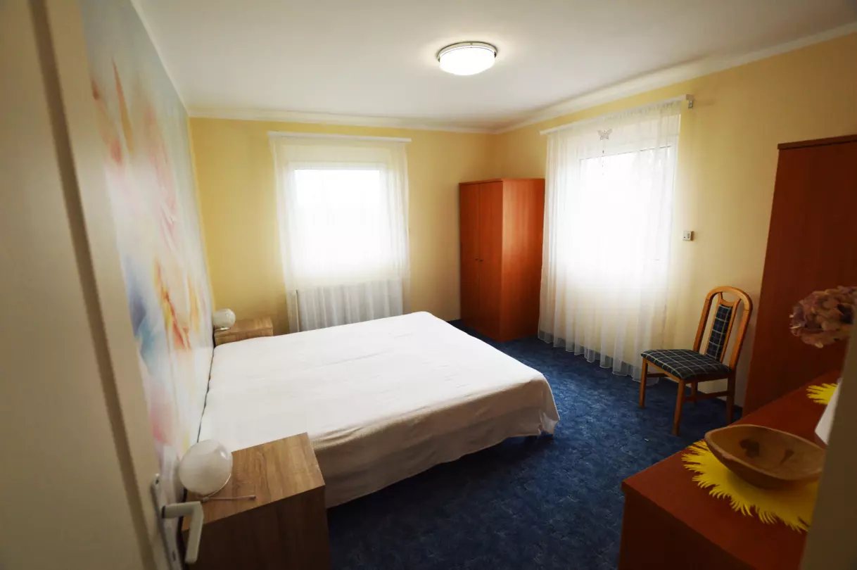 balatonszepezdi panorámás medencés ház - hálószoba