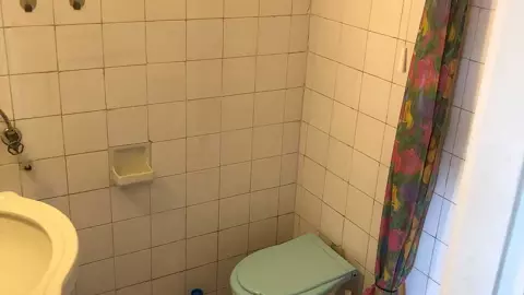A kép, szintén a fürdőszobát ábrázolja