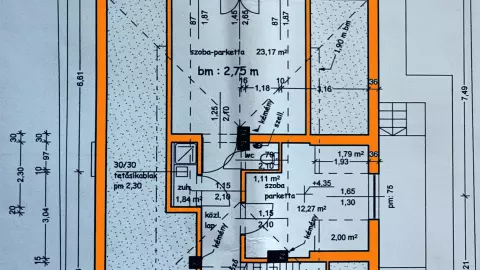 A tetőtér kb. 48,63 m2 alapterületű + 17,37 m2 erkély