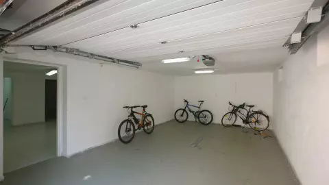 balatonszepezdi panorámás medencés ház - garázs