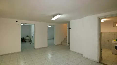 balatonszepezdi panorámás medencés ház - alagsor