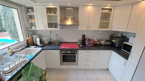 balatonszepezdi panorámás medencés ház - konyha