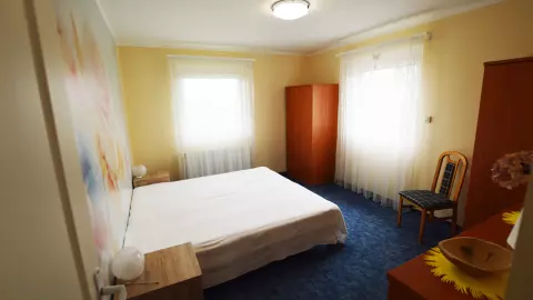 balatonszepezdi panorámás medencés ház - hálószoba