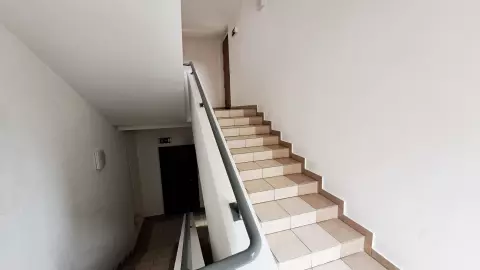 Balatonfüred belvárosi lakás - lépcsőház, lift is van