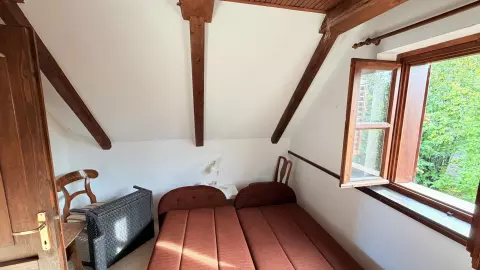 tetőtéri szoba